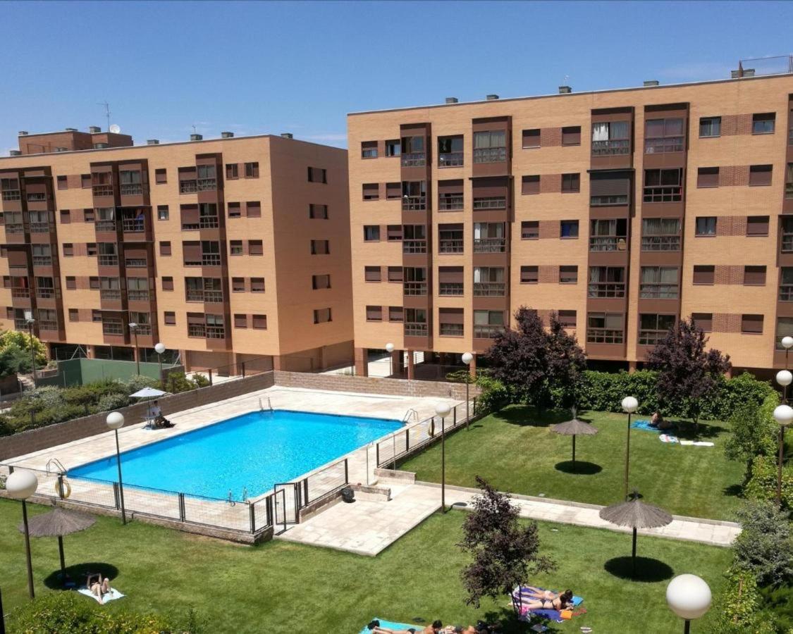 Deyanira Suite, Aeropuerto, Ifema مدريد المظهر الخارجي الصورة