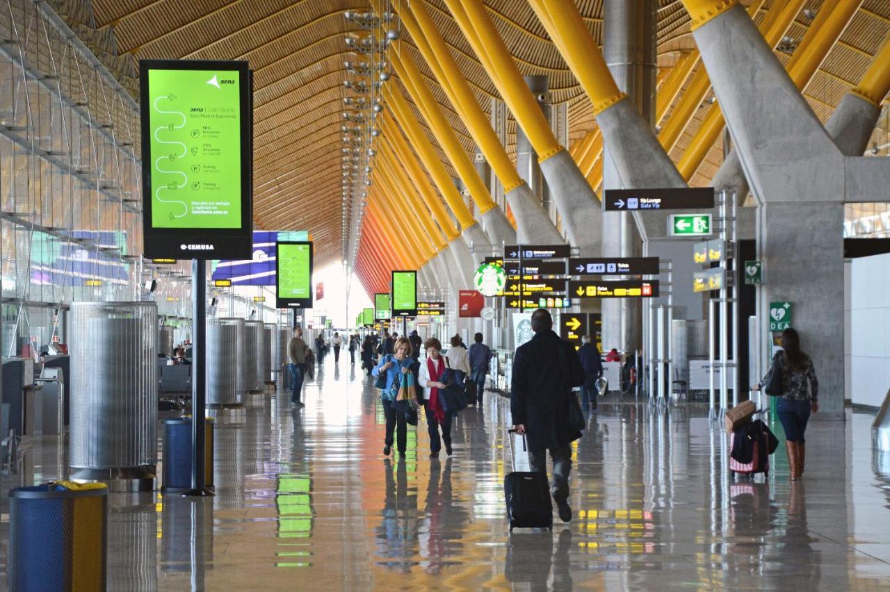 Deyanira Suite, Aeropuerto, Ifema مدريد المظهر الخارجي الصورة